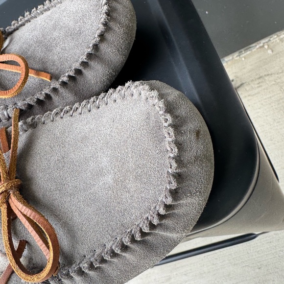 UGG Ansley Gray Suede Moccasin Slippers - Picture 6 of 9